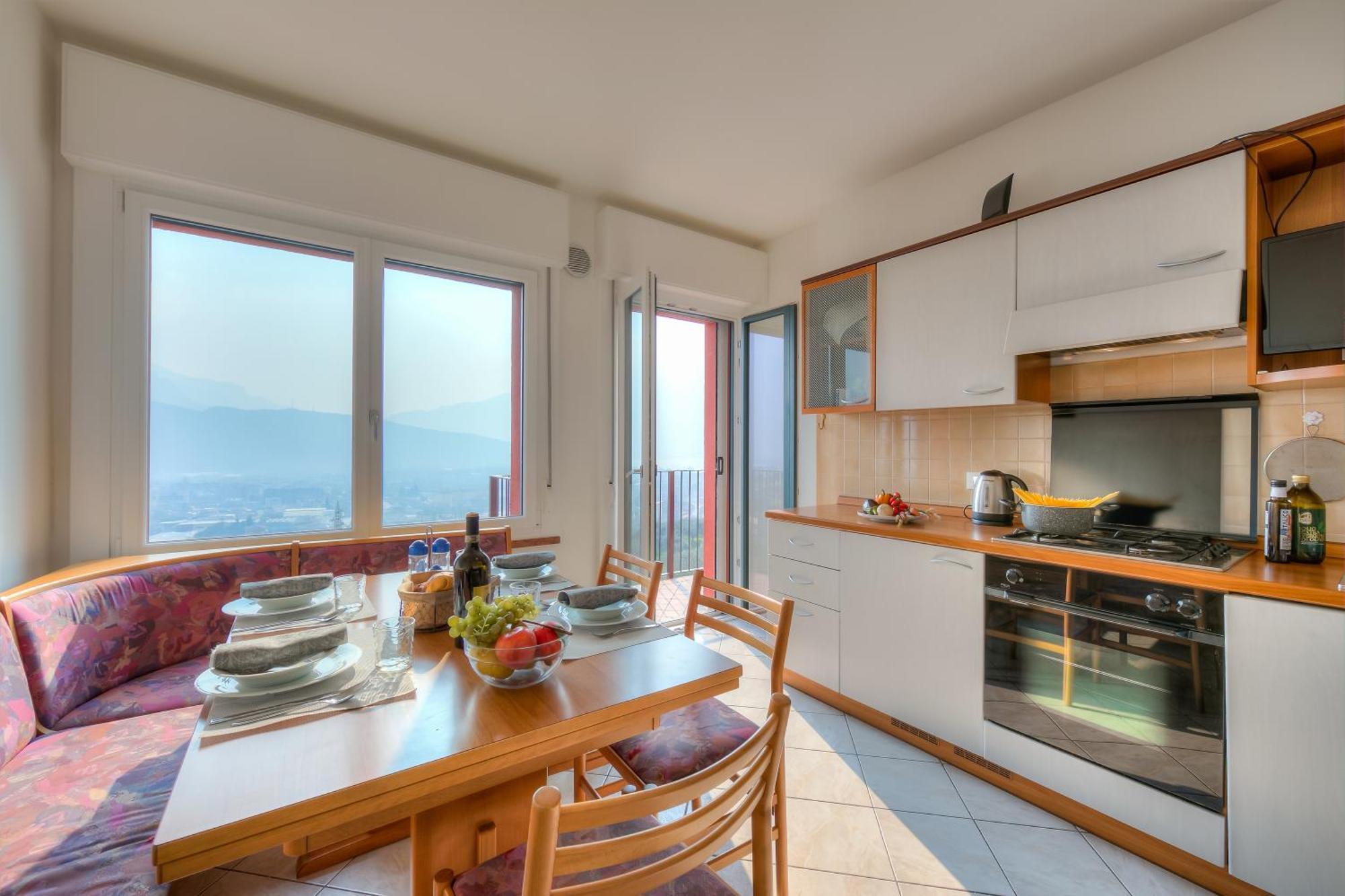 Lake View Dom-Us Apartment - Happy Rentals Рива-дель-Гарда Экстерьер фото