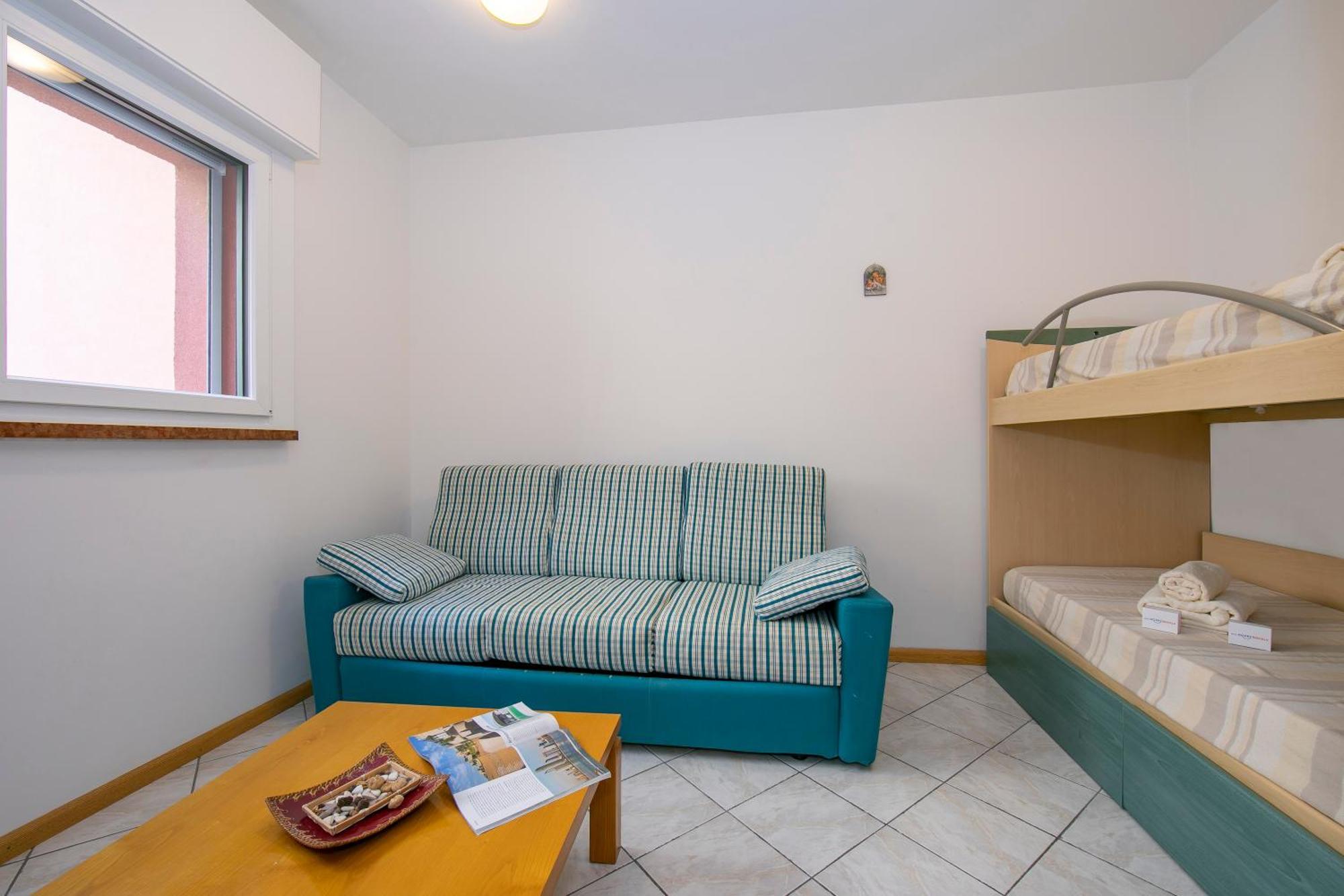 Lake View Dom-Us Apartment - Happy Rentals Рива-дель-Гарда Экстерьер фото