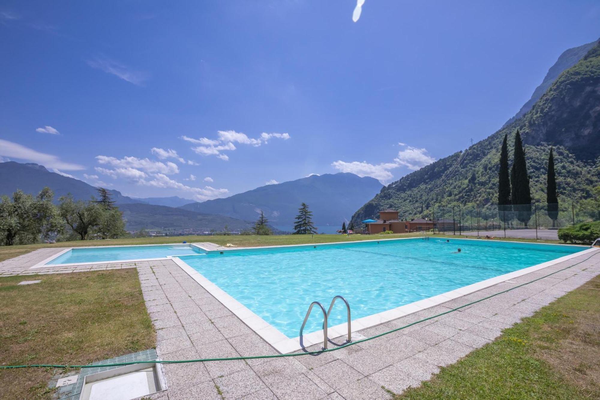 Lake View Dom-Us Apartment - Happy Rentals Рива-дель-Гарда Экстерьер фото