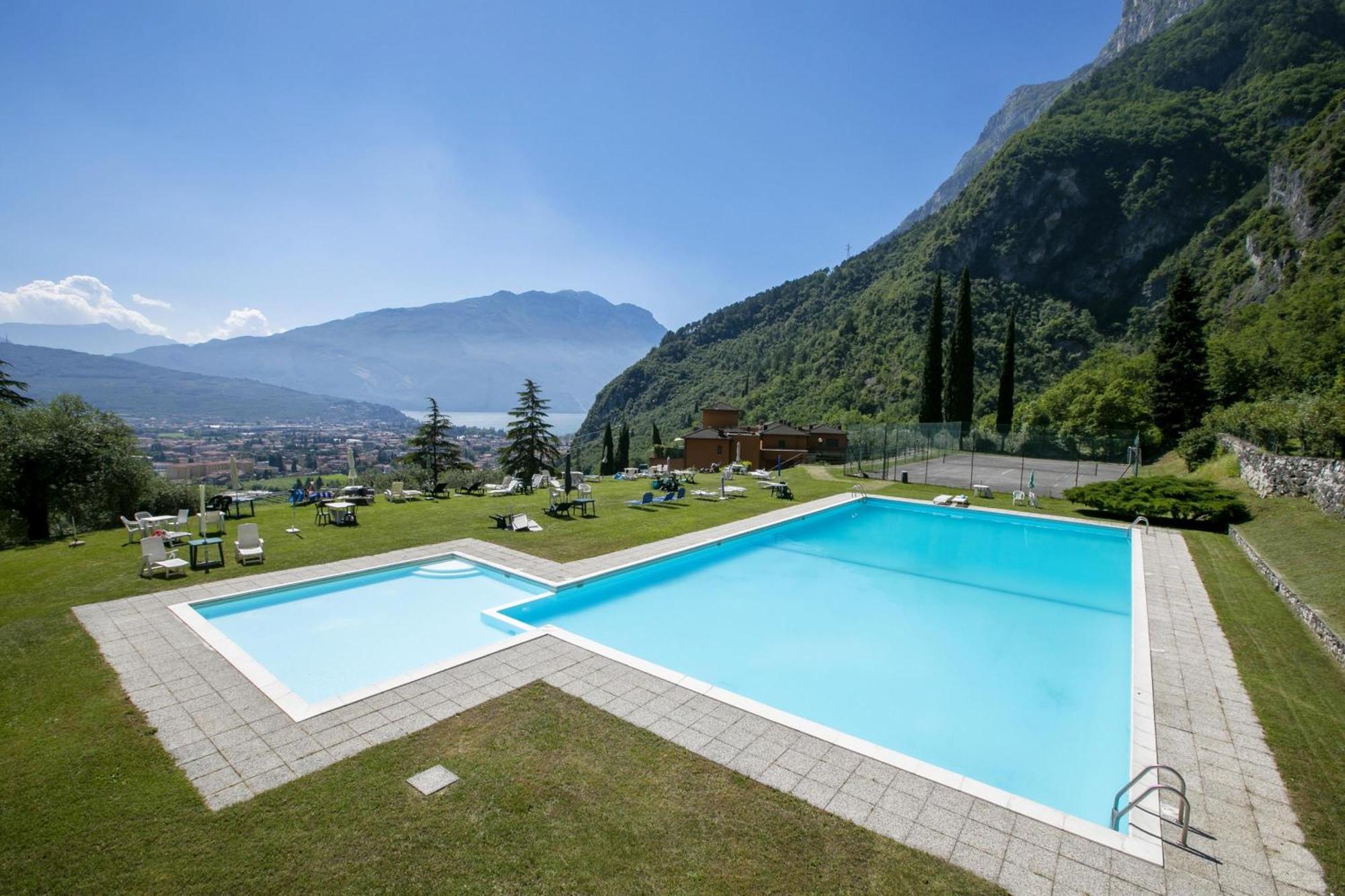 Lake View Dom-Us Apartment - Happy Rentals Рива-дель-Гарда Экстерьер фото