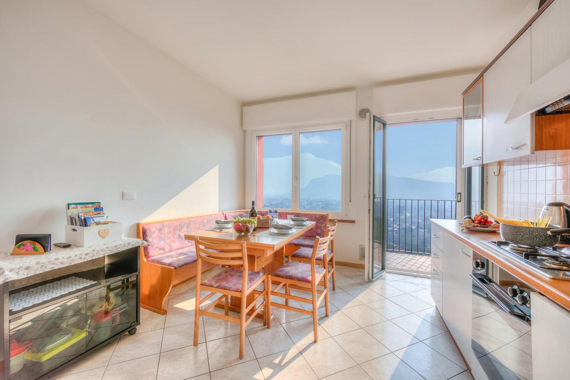 Lake View Dom-Us Apartment - Happy Rentals Рива-дель-Гарда Экстерьер фото